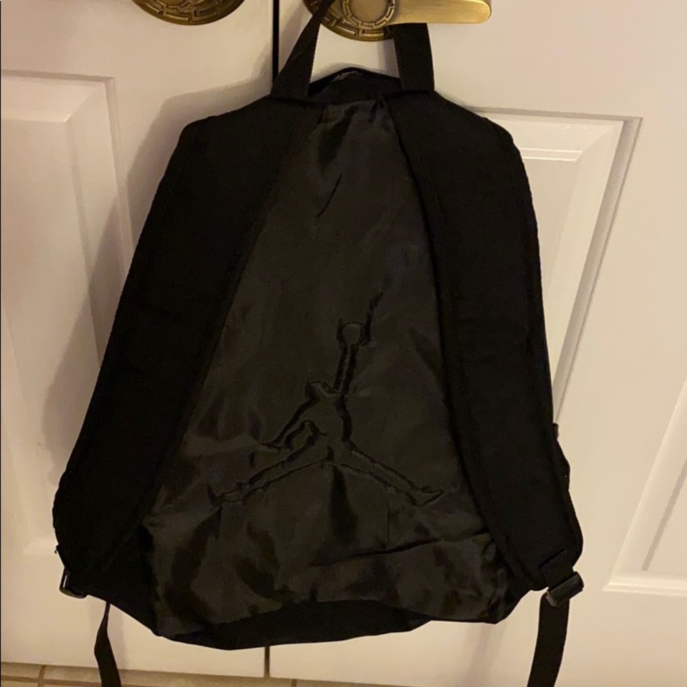 Backpack 🎒 - Picture 2 of 11